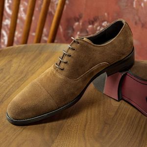Chaussures habillées pour hommes en daim synthétique noir à bout pointu, lacées, avec semelle en caoutchouc, pour le bureau et les occasions professionnelles - Product Image 2