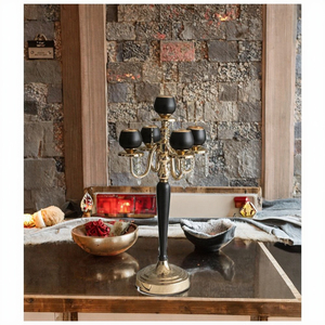 Candélabres en fer plaqué or de qualité supérieure, sur mesure, durables, résistants à la chaleur, lanternes décoratives pour la maison et les hôtels - Product Image 3