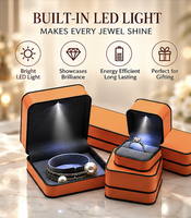 Boîte à bijoux en cuir PU personnalisée avec lumière LED, emballage cadeau en gros pour une célébration romantique, cadeau spécial