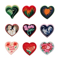 Parches al por mayor con forma de corazón, bordado retro de rosas de diosa, insignia termoadhesiva, accesorios florales estéticos para ropa de San Valentín