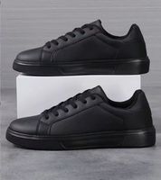 Baskets de skate classiques 2026 en PU couleur unie, chaussures décontractées basses à lacets avec plateforme blanche, OEM ODM, chaussures quotidiennes personnalisées