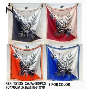 Foulard Quadrato Bicolore Rosa 70x70cm Accessorio Moda per Donna - Product Image 3