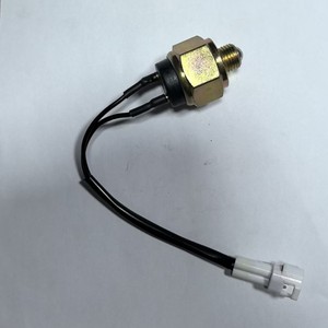 Interruptor de Luz de Reversa Hino 842101400 S842101400, Interruptor Térmico para Reemplazo y Reparación - Product Image 1