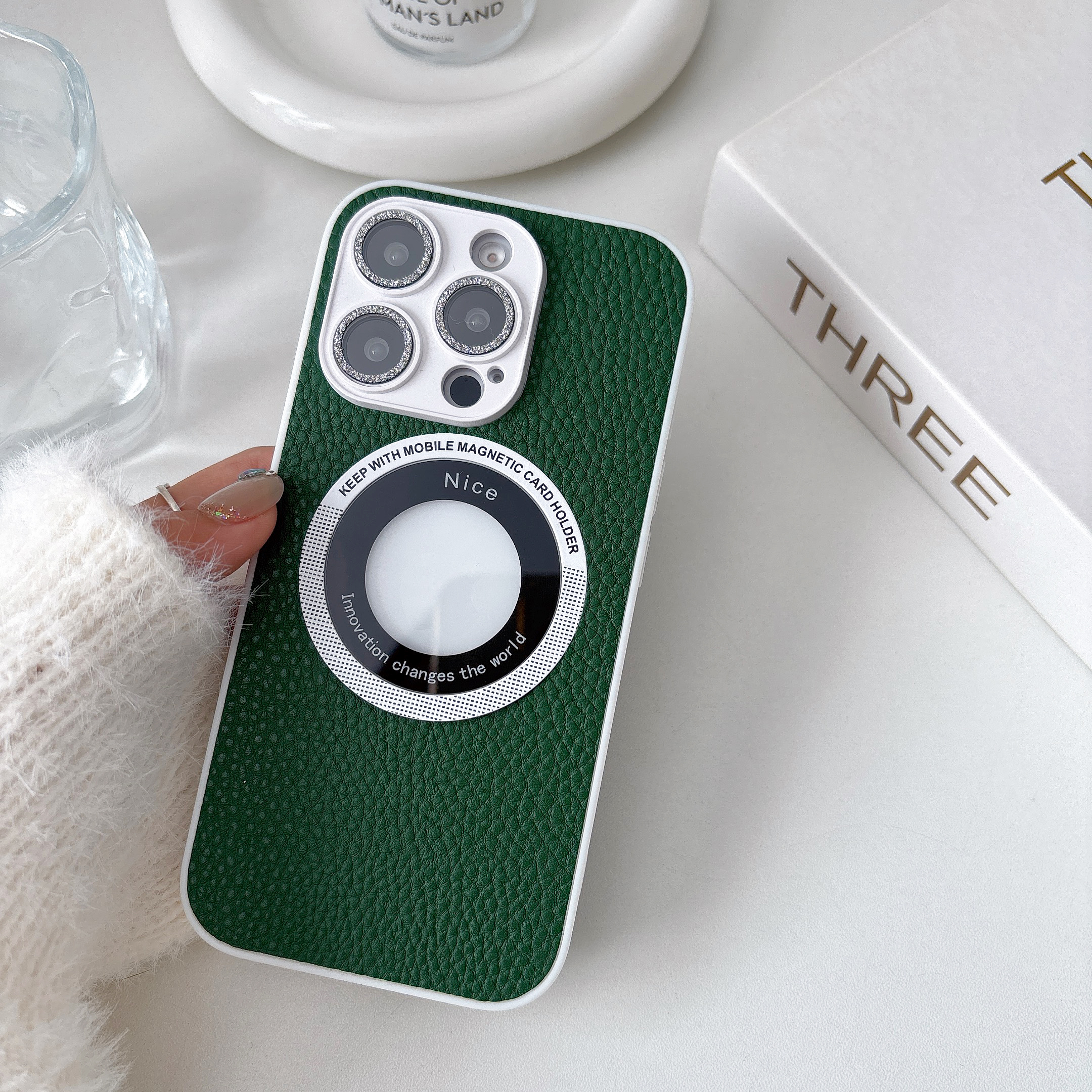 สีเขียว