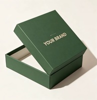 Boîte cadeau rigide vert foncé personnalisée avec couvercle et base, logo de marque en feuille d'or pour l'emballage de bijoux, cosmétiques, parfums, vente en gros