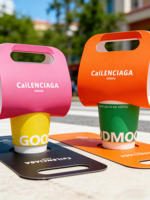 Plateau porte-gobelets en carton recyclable et jetable, portable, avec poignée et étiquette, pour gobelets de thé au lait et de café à emporter, avec logo personnalisé et taille sur mesure