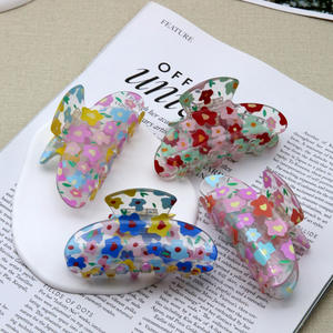 Pinza de Pelo de Plástico con Diseño de Flores y Forma de Media Luna, Color Caramelo, para Mujer, Venta al Por Mayor - Product Image 1