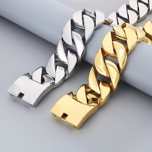 Collana <span class=keywords><strong>girocollo</strong></span> all'ingrosso pesante <span class=keywords><strong>argento</strong></span> 32mm 43mm in acciaio inox a maglie cubane <span class=keywords><strong>girocollo</strong></span> placcato in oro per le donne - Product Image 3