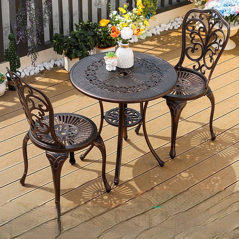 เก้าอี้ไม่มีพนักแขนลายผีเสื้อ (2 ตัว) + โต๊ะกลมลายดอกบัวขนาด 65 ซม.