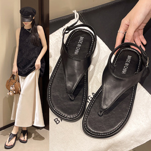 Sandali piatti da donna OEM ODM 2026 con fibbia alla caviglia, in morbida pelle PU, con plateau, infradito leggeri, casual, estivi, da spiaggia e per passeggiate - Product Image 4