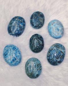 Pierres de palmier roulées en apatite bleue naturelle en gros pour la méditation et la thérapie par les cristaux - Product Image 3