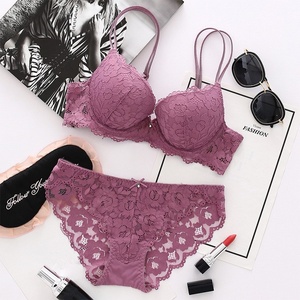 Ensemble de lingerie sexy grande taille pour <span class=keywords><strong>femme</strong></span> : soutien-gorge push-up en dentelle et culotte bikini avec bretelles ajustables, armatures souples, pour la nuit romantique - Product Image 1