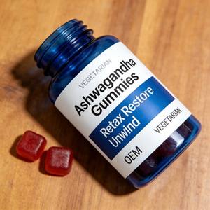 Bonbons gélifiés végétaliens aromatisés aux baies mélangées avec extrait d'ashwagandha et vitamines pour adultes - Améliore la mémoire et le sommeil - Product Image 6