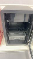 Congélateur vertical mini 112L à double température, porte vitrée, dégivrage automatique, contrôle LED, refroidissement direct/statique, 3 étagères