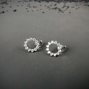 Promotion Plaqué Rhodium Dent De <span class=keywords><strong>Scie</strong></span> Flocon De Neige Déclarations 925 En Argent <span class=keywords><strong>Sterling</strong></span> Cercle Moissanite Boucles D'oreilles Pour Les Femmes Unisexe - Product Image 3