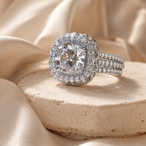 Anello Nuziale in Zircone per Donne, Elegante Gioiello Scintillante alla Moda - Product Image 3
