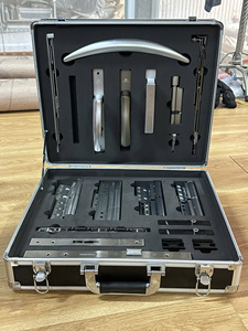 กล่องเครื่องมืออลูมิเนียมแบบมืออาชีพ พร้อมฟองน้ำภายในปรับแต่งได้ สำหรับเก็บอุปกรณ์แก้วและอุปกรณ์ฮาร์ดแวร์ สีดำขาว - Product Image 5