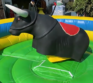 EASYFUN - Toro mecánico inflable de fábrica con castillo, juego de entretenimiento personalizado para fiestas y alquiler - Product Image 5