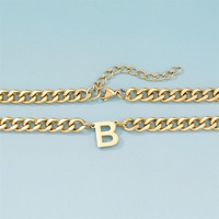 Collier ras du cou unisexe minimaliste décontracté/sportif en acier inoxydable avec chaîne cubaine et pendentif lettre (26 lettres) – Idéal pour les anniversaires – Vente en gros