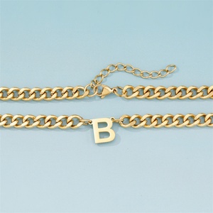 Collar de Cadena Cubana de Acero Inoxidable Personalizado con Colgante de 26 Letras, Joyería Minimalista Unisex Casual/Deportiva al por Mayor - Product Image 6