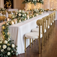 Chaise de salle à manger avec cadre en acier inoxydable doré, siège rond en velours blanc pour événements, mariages, locations, banquets, fêtes