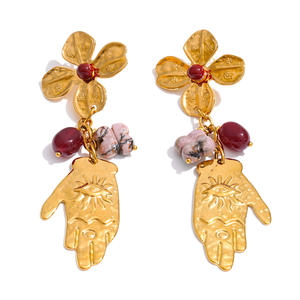 Boucles <span class=keywords><strong>d</strong></span>'oreilles pendantes en forme de main en acier inoxydable de style métallique JINYOU 2282, accessoires en perles de céramique - Product Image 1