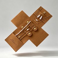 EMANCO Ensemble d'accessoires empilables en acier inoxydable style minimaliste avec accent perle, colliers chaîne cubaine, bracelets et boucles d'oreilles pendantes