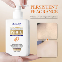 Lotion corporelle éclaircissante à la vitamine C, hydratant corporel parfumé et apaisant pour peaux sèches