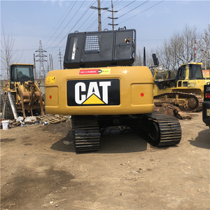 รถขุดไฮดรอลิกแบบตีนตะขาบมือสอง รุ่น 320D2 ขนาด 20 ตัน พร้อมเครื่องยนต์คัมมินส์ กำลัง 136 กิโลวัตต์  พร้อมปั๊มไฮดรอลิกและลูกปืน  ขายสภาพดี - Product Image 1