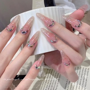Venta al por mayor: Nuevo adorno de uñas DIY de 12 ranuras con diamantes de colores y base plana, estilo mini champán - Product Image 2