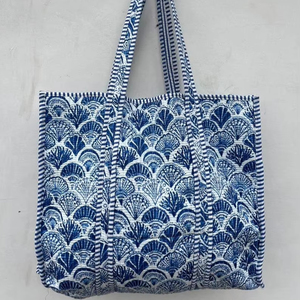 Bolso Tote Acolchado de Algodón con Estampado de Bloques, Estilo de Vida Ecológico y Sostenible, Bolso de Hombro para Viajes y Compras - Product Image 1