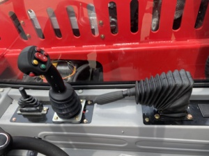 Chargeur télescopique de marque chinoise 3,5T 7m 4x4 avec moteur Cummins <span class=keywords><strong>norme</strong></span> EPA4 Euro5 - Product Image 2