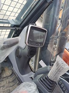 รถขุดตีนตะขาบ Doosan DX380LC-9C มือสอง ขนาด 38 ตัน พร้อมหัวเจาะไฮดรอลิก สำหรับงานก่อสร้างและงานดิน - Product Image 6