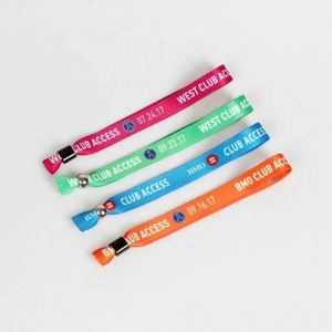 Pulsera de tela personalizada con dijes para eventos y festivales, con clip de plástico de lujo, accesorios deportivos de moda con monedas - Product Image 6