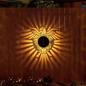 Lampe murale solaire d'extérieur à motif d'aigle, lumière LED, étanche, éclairage de clôture de jardin, décorative, à énergie solaire - Product Image 2