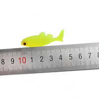 Leurre de pêche souple en PVC imprimé jaune/blanc de 4,6 cm/2 g avec queue en T pour poissons d'eau salée et marlin