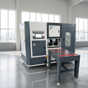 Machine de fraisage d'extrémités de fenêtres en aluminium CNC 4 axes de haute précision avec angle arbitraire de ±90 degrés pour le traitement des montants - Product Image 1