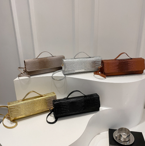 Bolso de Hombro Cruzado de Piel Genuina con Hebilla, Versátil y a la Moda, con Logotipo Personalizado, de Satén, para Mujer - Product Image 3