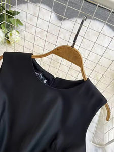 Robe midi noire Herben Sweet à col Peter Pan, de haute qualité, tissée, impression numérique, teinture unie, épaules dénudées - Product Image 3