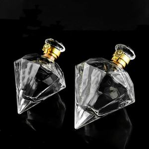 750ml 700ml 1000ml bouteille de décanteur de vin en verre en forme de diamant de luxe pour liqueur X.O whisky rhum Bourbon vodka <span class=keywords><strong>tequila</strong></span> - Product Image 1