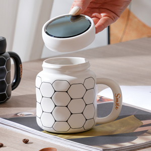High Quality 15oz Mirror Lid Sealed Leak Proof Smile Cups Drink Cup Ceramic Coffee Mug <b>Plain</b> Mugs Fancy Mug for Tea - Product Image 2