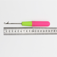 Crochet à cheveux en plastique de grande taille pour tresses, aiguille à crochet pour extensions de cheveux synthétiques, outil à crochet à loquet