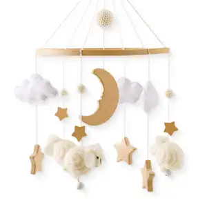 Mainan gantung ponsel bayi, domba lucu mainan gantung bayi kayu netral tempat tidur bayi