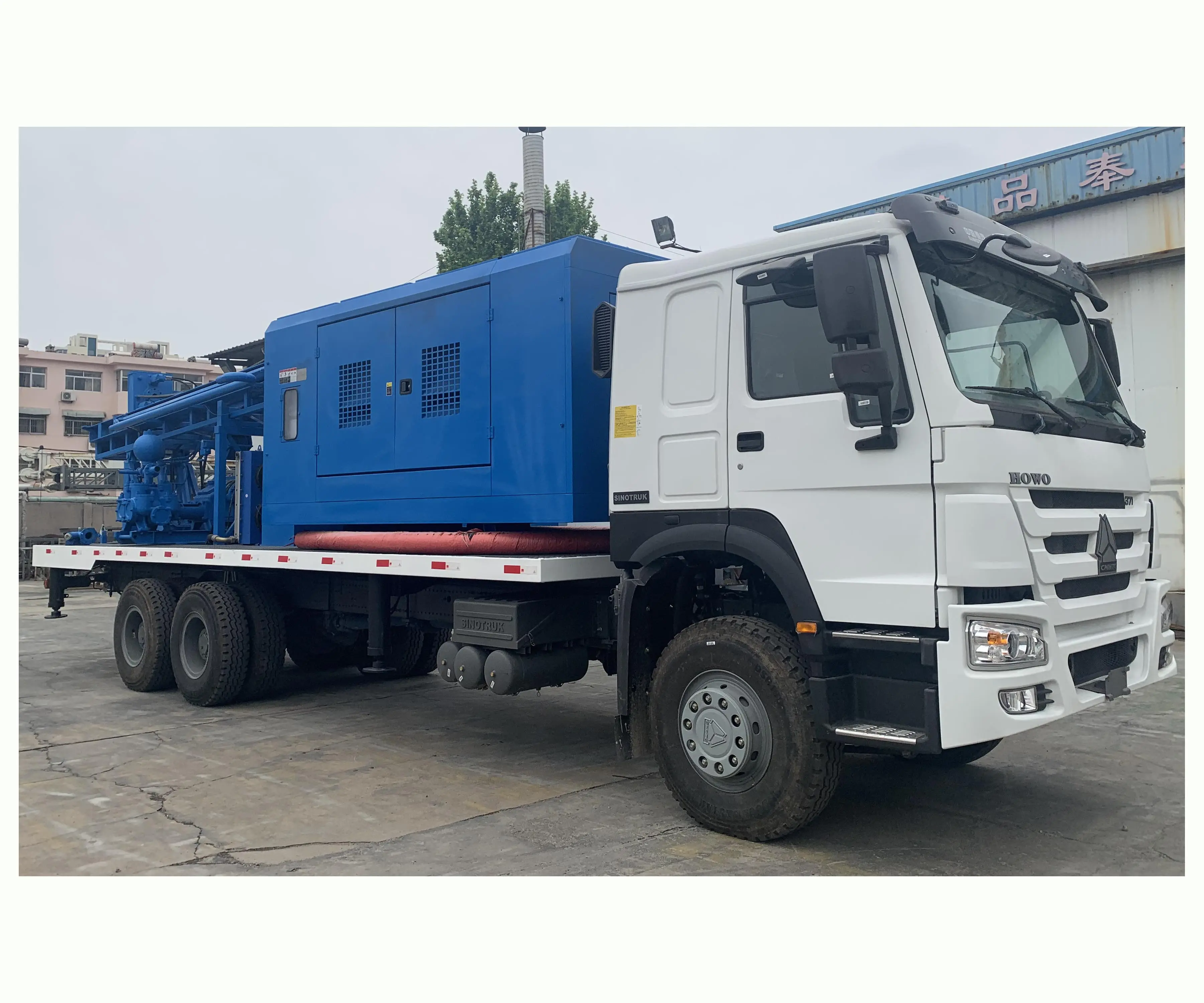 Plataforma de perforación de pozos de agua montada en camión China Howo, máquina de perforación de pozos de agua hidráulica profunda de 300 metros