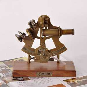 Sextant Profesional Berlapis Emas dari Kuningan, Alat Navigasi Nautika untuk Kapal & Perahu, Dekorasi Rumah & Kantor Natal, Hadiah Buatan Tangan - Product Image 4