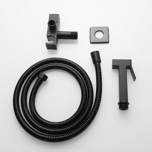 Pistolet pulvérisateur carré simple eau froide moderne compagnon de <span class=keywords><strong>toilette</strong></span> avec corps en cuivre et laveuse sous pression pour le lavage de la salle de bain - Product Image 3