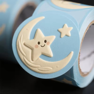 Etiqueta Adhesiva con Relieve, Impresión de Logotipo, Sellado Personalizado, Etiqueta Mate, Adhesivo Personalizado - Product Image 3