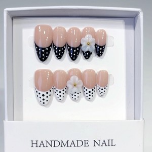 <span class=keywords><strong>Uñas</strong></span> Postizas de Almendra Color Rosa Nude con Punta Francesa, Puntos Blancos y Negros, Flor 3D, Reutilizables para Mujer - Product Image 4