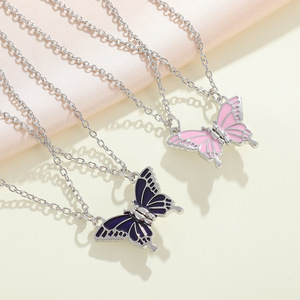 Nuova amicizia collana magnetica farfalla colorata per i migliori amici, catena maglione autunno inverno per BFFs - Product Image 5