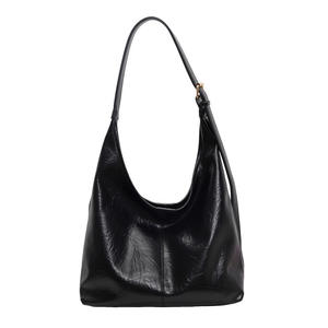 Sac à bandoulière en cuir marron, design incurvé simple, décontracté et polyvalent - Product Image 3